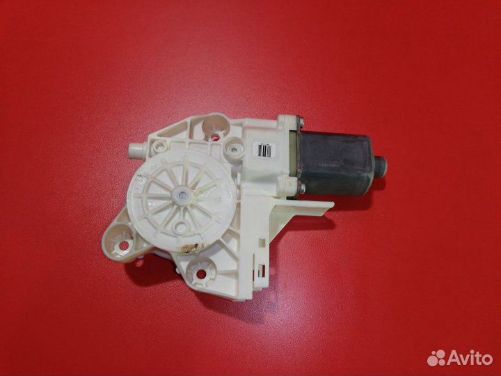 Моторчик стеклоподъемника передний правый Ford