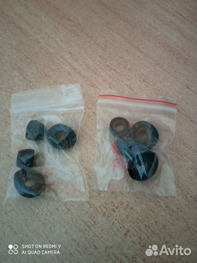 Аксессуары к телефону (наушники, азу)