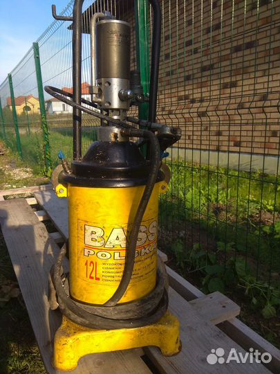 Пневматическая установка для шприцевания