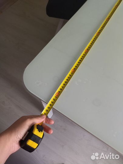 Кухонный стол стеклянный