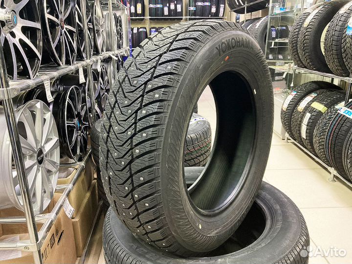 Yokohama Ice Guard IG65 215/55 R17