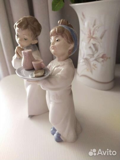 Статуэтка Испания NAO lladro девочка и мальчик