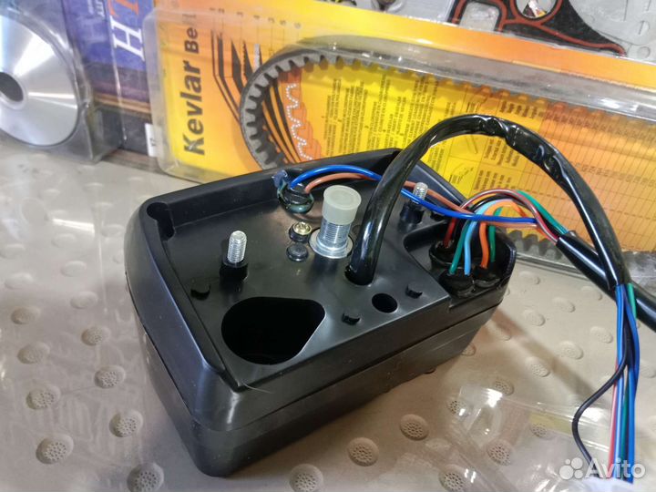 Приборная панельный мопед