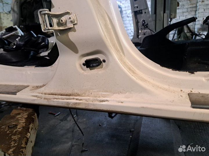 Порог со стойкой правый Renault Kaptur 2.0 F4RE410