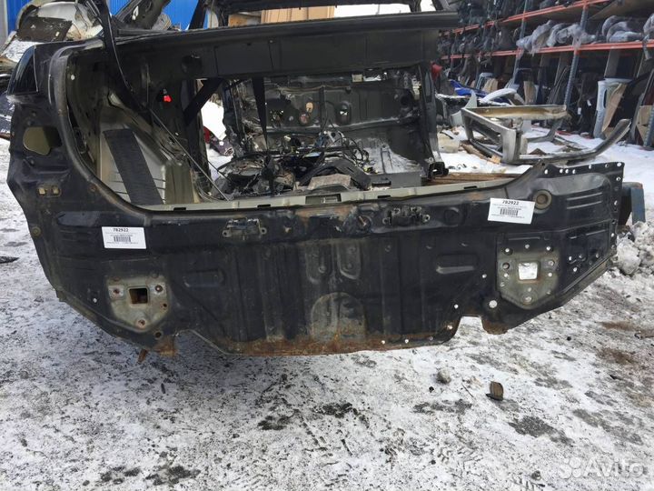 Б/У Панель задняя 5830712A40 toyota