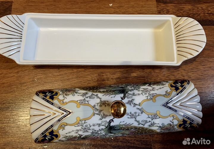 Блюдо с крышкой доя рулета фарфоровое новое