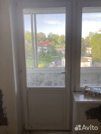 Окна и дверь б/у