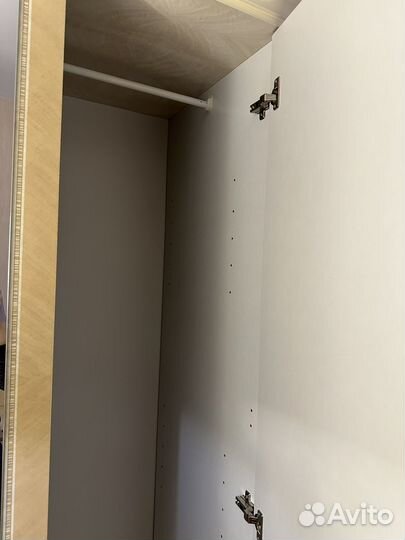 Шкаф распашной