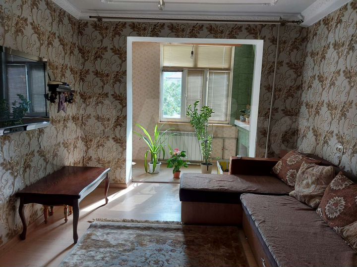 2-к. квартира, 50 м², 1/5 эт.