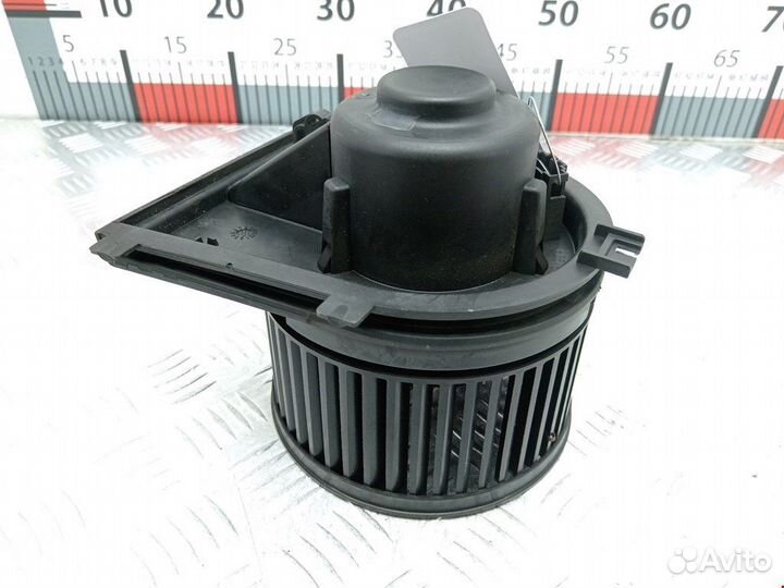 Моторчик печки для Volkswagen Golf 4 1J1819021C