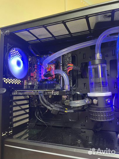 Игровой пк на кастомной воде i7\3070\16gb\256+500