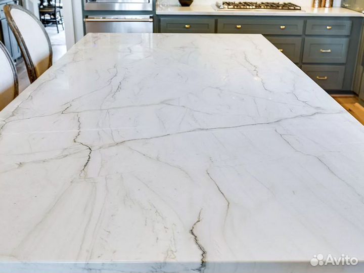 Столешница из кварцита