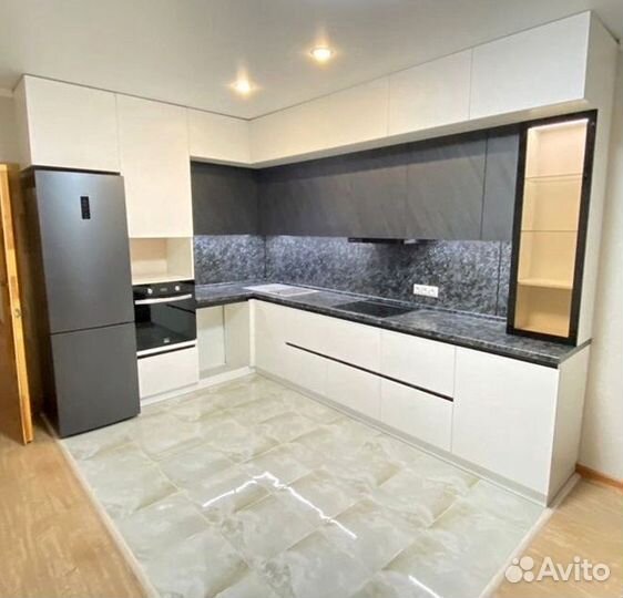 Кухня в потолок на заказ