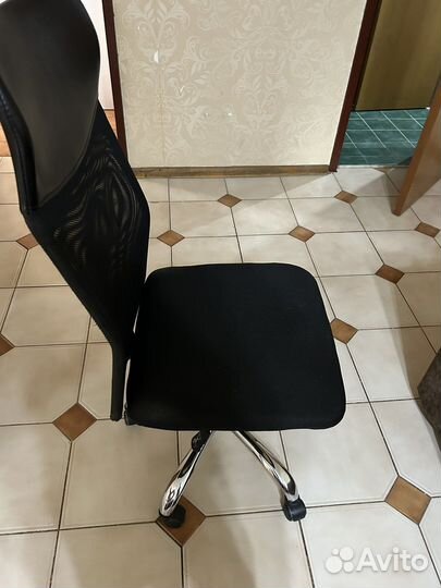 Компьютерное кресло
