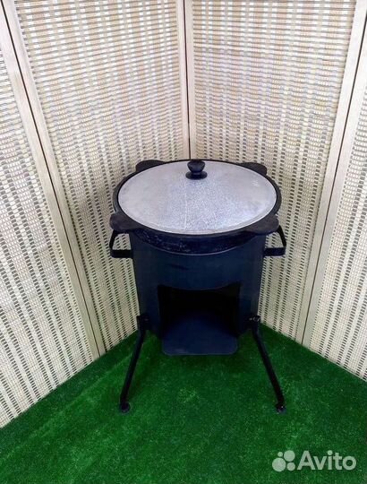 Казан чугунный с печкой