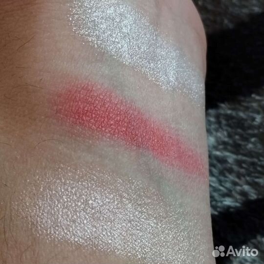 Revolution, Estrade, Beauty Bay, Divage