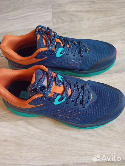 Беговые кроссовки hoka