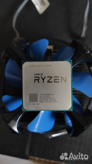 Процессор Ryzen 3 1200 с кулером