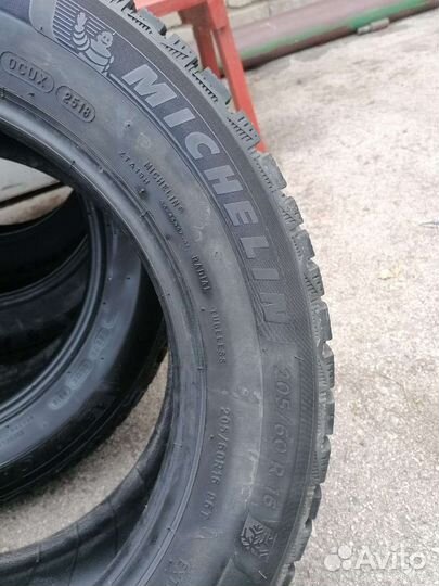 Michelin Agilis X-Ice North 2.25/60 R16
