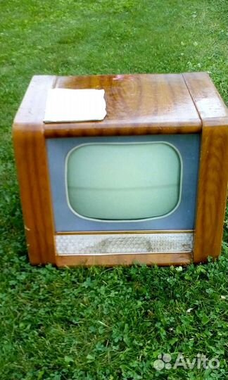 Телевизор Рекорд 12