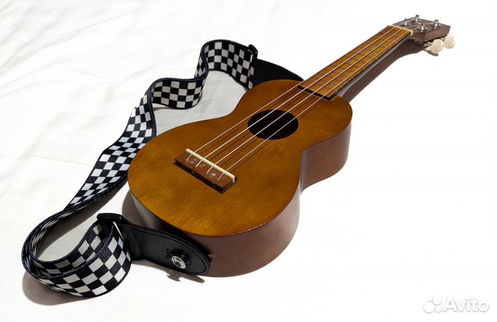 Укулеле сопрано с чехлом
