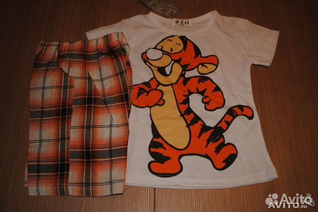 Костюмы летние новые, размеры 1,2,6л