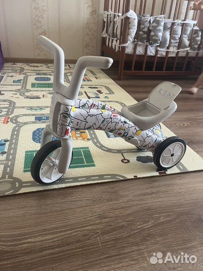 Беговел chillafish bunzi