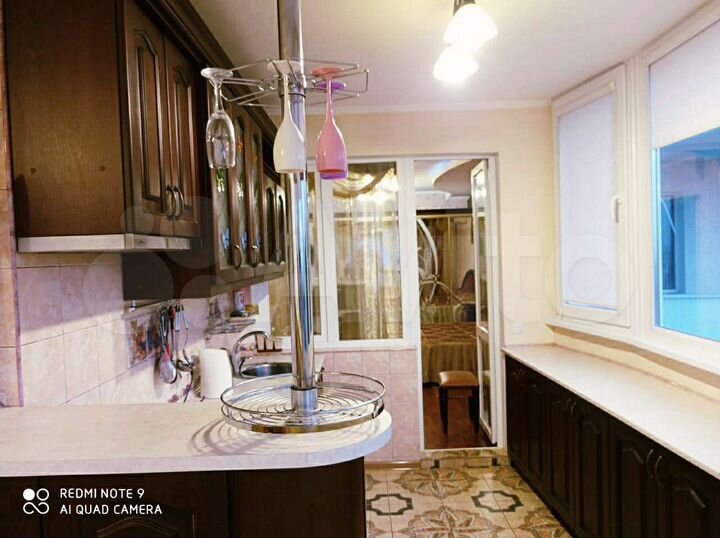 2-к. квартира, 80 м², 8/15 эт.