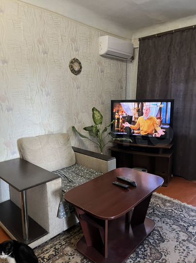 2-к. квартира, 43 м², 4/4 эт.