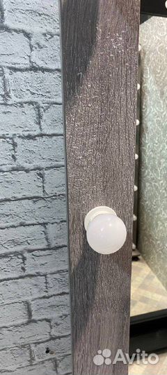 Зеркало с лампами на колесиках 180*80