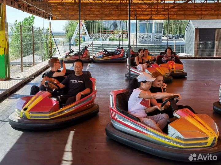 Помощник официанта