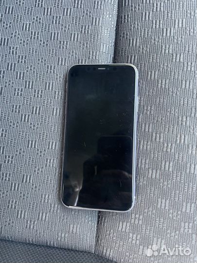 Телефон iPhone 11 64 gb