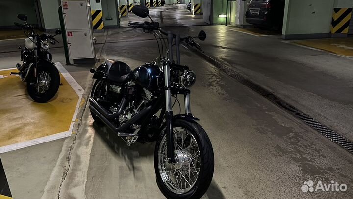 Harley-Davidson Dyna Super Glide Custom
