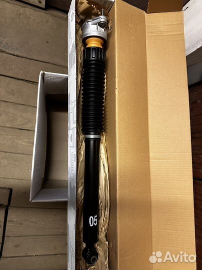 Амортизатор Mercedes W204