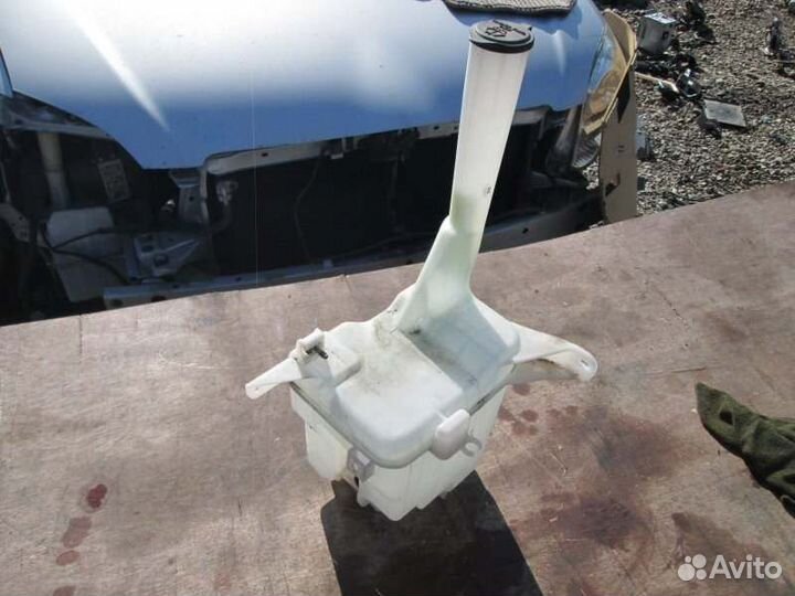 Бачок омывателя Toyota Camry ACV30 2AZ-FE 2002/7