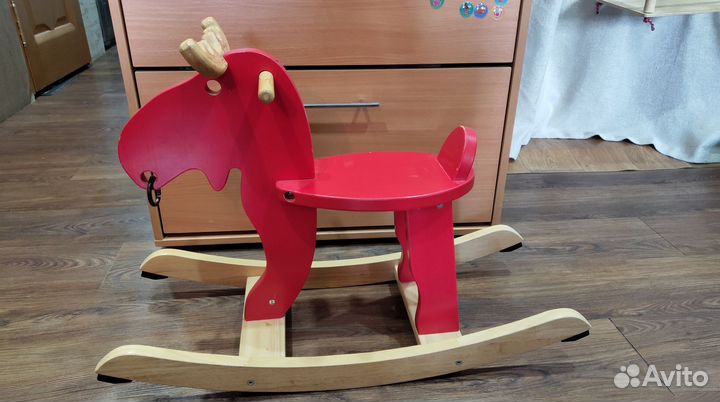 Детская игрушка-качалка