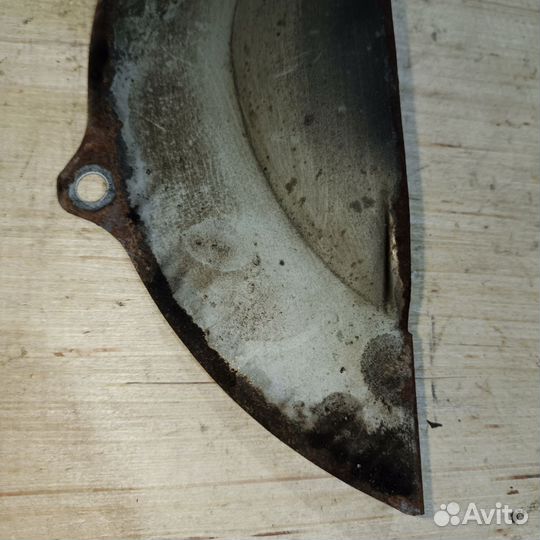 Пыльник картера Hyundai Santamo