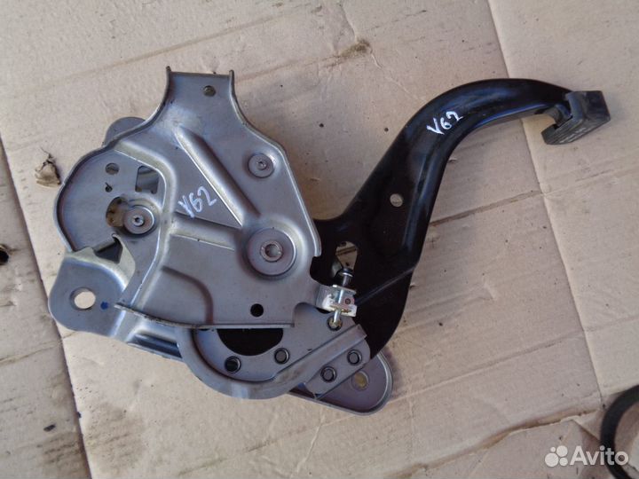 Ниссан патрол Y62 Педаль ручного тормоза