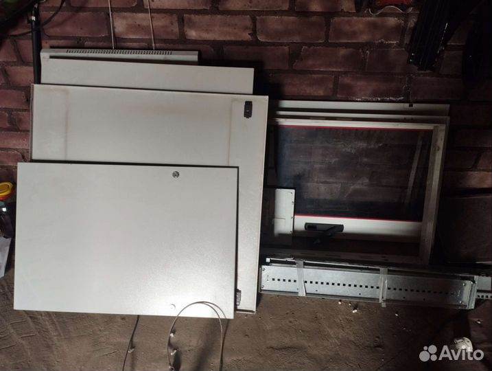 Серверный шкаф 19 настенный