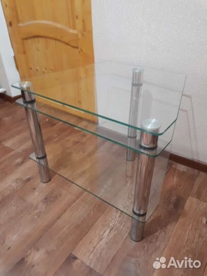 Стеклянная тумба под тв