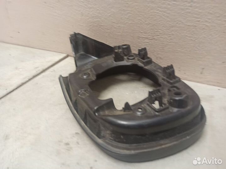 Накладка зеркала левого