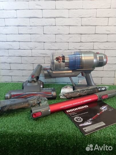 Пылесос ручной (handstick) Redmond RV-UR361