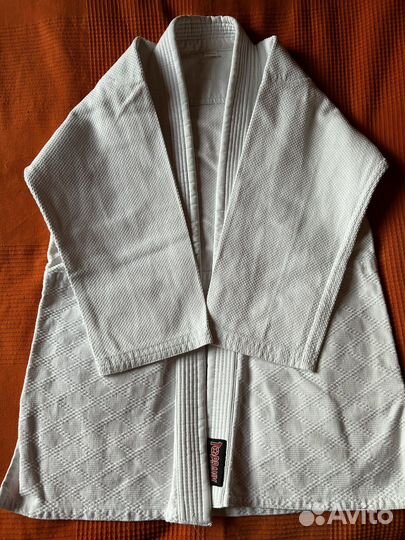 Костюм для единоборств