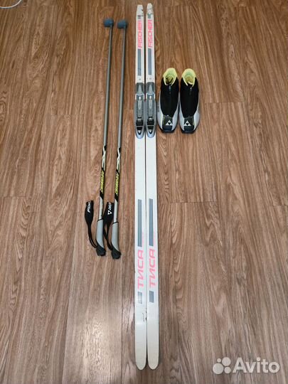 Лыжи, лыжные ботинки. Fischer