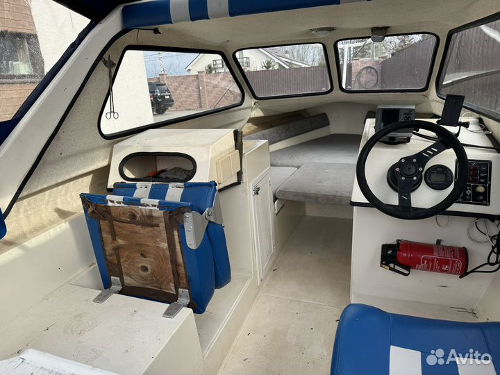 Катер С полурубкой Fischer-17