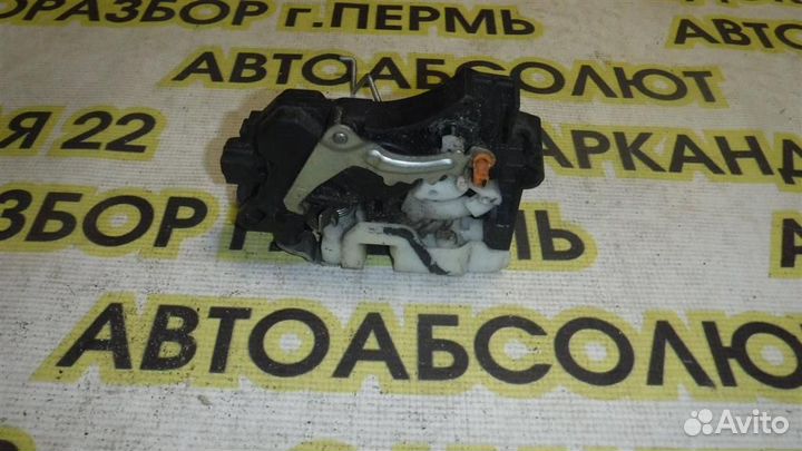 Замок двери передней левой Mitsubishi Lancer 10