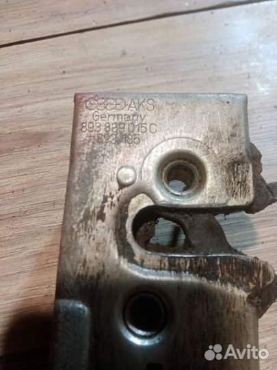 Замок задней левой двери Audi 80 B3