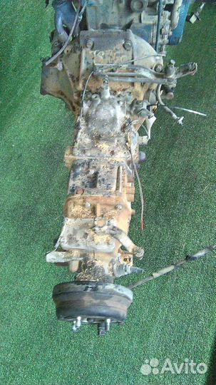 Механическая коробка МКПП nissan condor H40 ED33 1