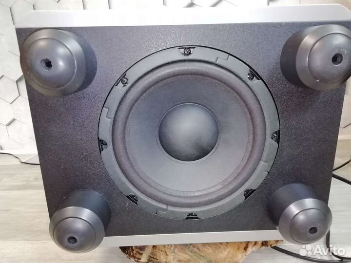 Домашний сабвуфер JBL