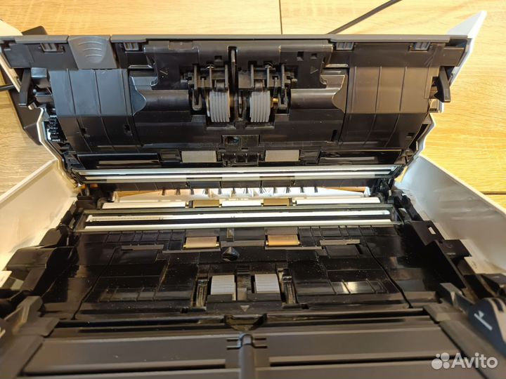 Сканер Fujitsu iX1500